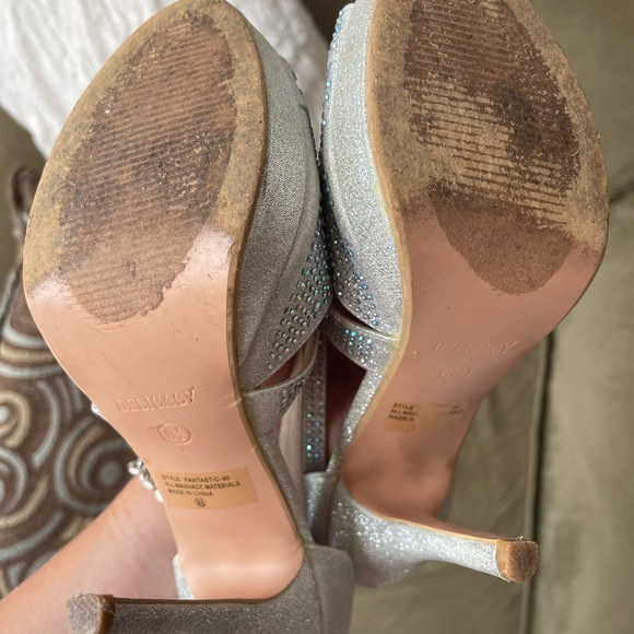 DELICACY| Women’s Fantastic 90 Rhinestone Party Heel Silver Iridescent Size 8.5 - Picture 7 of 11